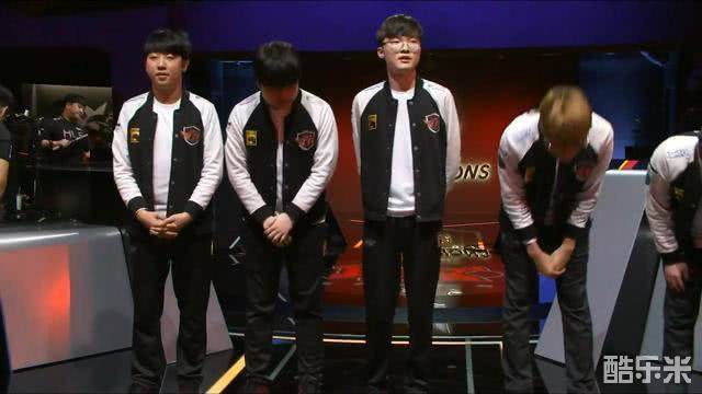 同时也凸显 同时也凸显